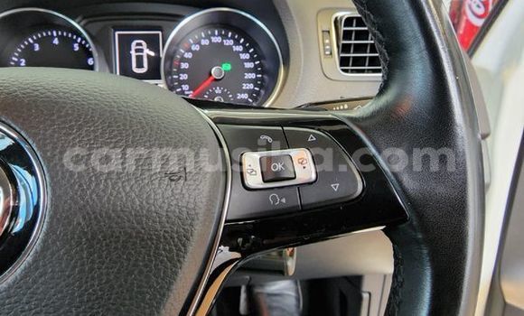 Acheter Occasion Voiture Volkswagen Polo Blanc à Beitbridge, Matabeleland South Acheter Occasion Voiture Volkswagen Polo Blanc à Beitbridge, Matabeleland South