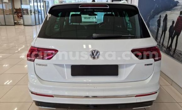 Acheter Occasion Voiture Volkswagen Tiguan Blanc à Beitbridge, Matabeleland South Acheter Occasion Voiture Volkswagen Tiguan Blanc à Beitbridge, Matabeleland South