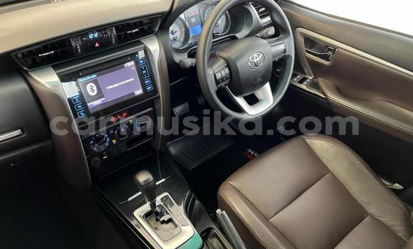 Acheter Occasion Voiture Toyota Fortuner Gris à Beitbridge, Matabeleland South Acheter Occasion Voiture Toyota Fortuner Gris à Beitbridge, Matabeleland South