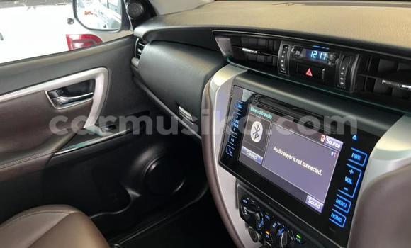 Acheter Occasion Voiture Toyota Fortuner Gris à Beitbridge, Matabeleland South Acheter Occasion Voiture Toyota Fortuner Gris à Beitbridge, Matabeleland South