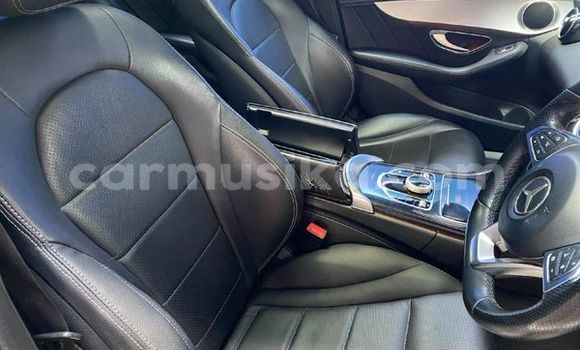 Nunua Ilio tumika Mercedes-Benz C-Classe Nyeupe Gari ndani ya Beitbridge nchini Matabeleland Kusini Nunua Ilio tumika Mercedes-Benz C-Classe Nyeupe Gari ndani ya Beitbridge nchini Matabeleland Kusini