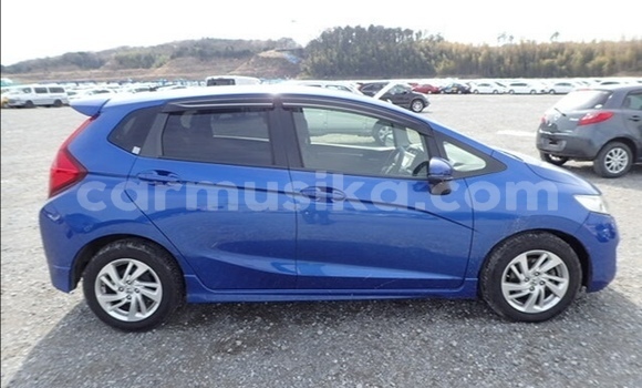 Acheter Occasion Voiture Honda Fit Bleu à Beitbridge, Matabeleland South Acheter Occasion Voiture Honda Fit Bleu à Beitbridge, Matabeleland South