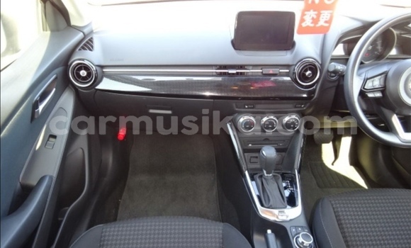 Acheter Occasion Voiture Mazda Demio Bleu à Beitbridge, Matabeleland South Acheter Occasion Voiture Mazda Demio Bleu à Beitbridge, Matabeleland South