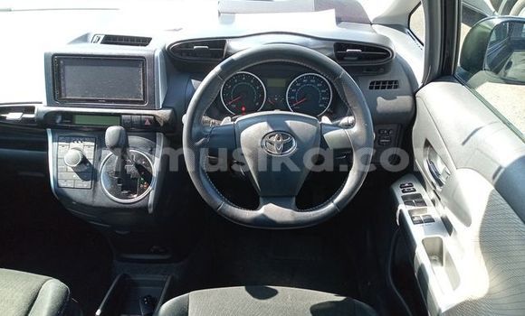 Buy Used Toyota Wish Black Car in Beitbridge in Matabeleland South Buy Used Toyota Wish Black Car in Beitbridge in Matabeleland South
