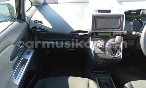 Buy Used Toyota Wish Black Car in Beitbridge in Matabeleland South Buy Used Toyota Wish Black Car in Beitbridge in Matabeleland South