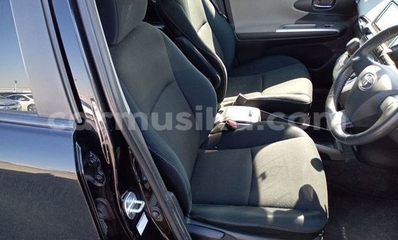 Buy Used Toyota Wish Black Car in Beitbridge in Matabeleland South Buy Used Toyota Wish Black Car in Beitbridge in Matabeleland South