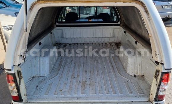 Acheter Occasion Voiture Ford Bronco Blanc à Beitbridge, Matabeleland South Acheter Occasion Voiture Ford Bronco Blanc à Beitbridge, Matabeleland South