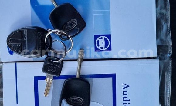 Acheter Occasion Voiture Ford Bronco Blanc à Beitbridge, Matabeleland South Acheter Occasion Voiture Ford Bronco Blanc à Beitbridge, Matabeleland South