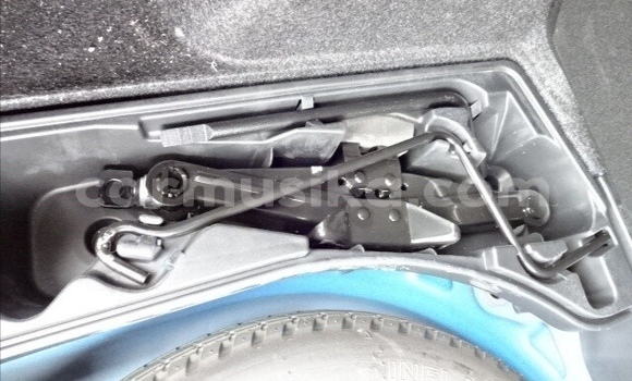 Acheter Occasion Voiture Toyota Runx Bleu à Beitbridge, Matabeleland South Acheter Occasion Voiture Toyota Runx Bleu à Beitbridge, Matabeleland South