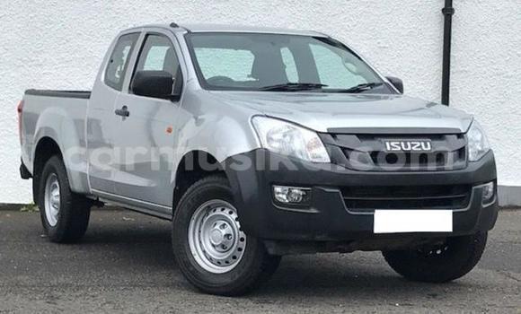 Buy Used Isuzu D–MAX Silver Car in Beitbridge in Matabeleland South