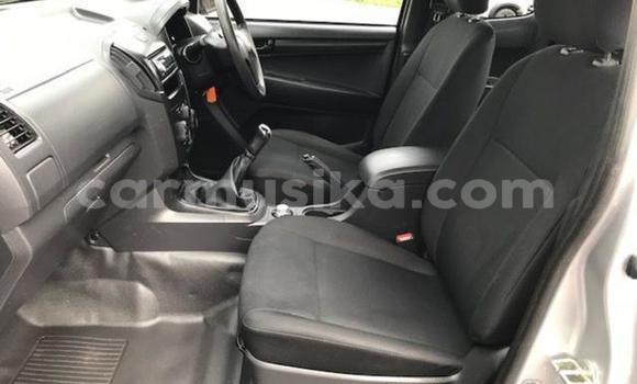 Acheter Occasion Voiture Isuzu D–MAX Gris à Beitbridge, Matabeleland South Acheter Occasion Voiture Isuzu D–MAX Gris à Beitbridge, Matabeleland South
