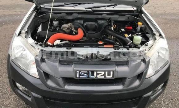 Acheter Occasion Voiture Isuzu D–MAX Gris à Beitbridge, Matabeleland South Acheter Occasion Voiture Isuzu D–MAX Gris à Beitbridge, Matabeleland South