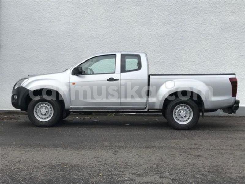 Big with watermark isuzu d max matabeleland south beitbridge 28728