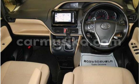 Tenga Tsaru Toyota Noah Zvimwe Mota in Beitbridge in Matabeleland South Tenga Tsaru Toyota Noah Zvimwe Mota in Beitbridge in Matabeleland South