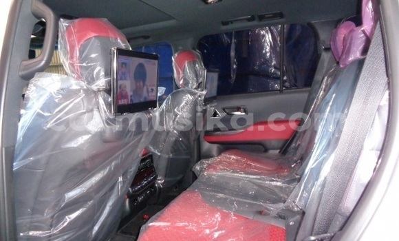 Acheter Occasion Voiture Toyota Land Cruiser Blanc à Beitbridge, Matabeleland South Acheter Occasion Voiture Toyota Land Cruiser Blanc à Beitbridge, Matabeleland South