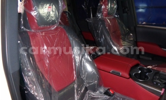 Acheter Occasion Voiture Toyota Land Cruiser Blanc à Beitbridge, Matabeleland South Acheter Occasion Voiture Toyota Land Cruiser Blanc à Beitbridge, Matabeleland South