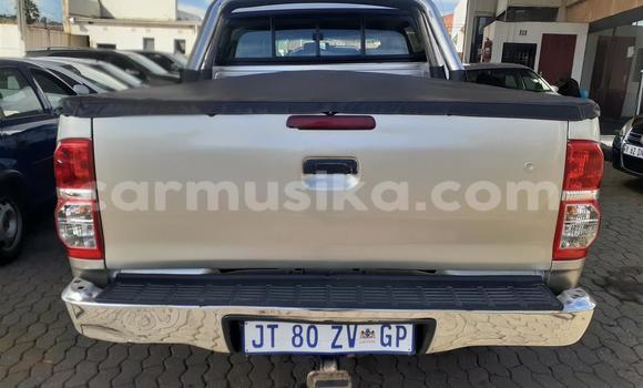 Nunua Ilio tumika Toyota Hilux Fedha Gari ndani ya Beitbridge nchini Matabeleland Kusini Nunua Ilio tumika Toyota Hilux Fedha Gari ndani ya Beitbridge nchini Matabeleland Kusini
