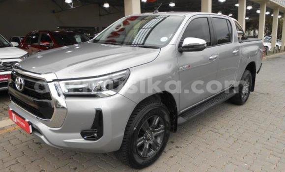 Buy Used Toyota Hilux Silver Car in Beitbridge in Matabeleland South