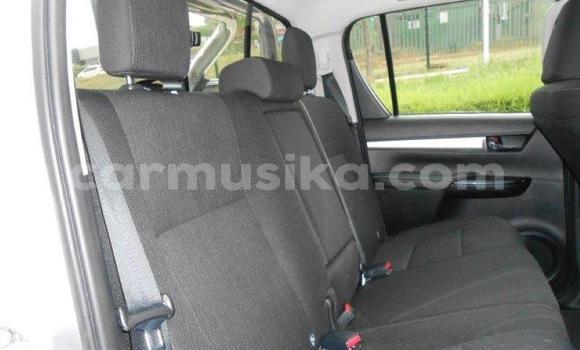 Acheter Occasion Voiture Toyota Hilux Gris à Beitbridge, Matabeleland South Acheter Occasion Voiture Toyota Hilux Gris à Beitbridge, Matabeleland South