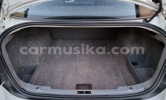 Acheter Occasion Voiture BMW 3–Series Blanc à Beitbridge, Matabeleland South Acheter Occasion Voiture BMW 3–Series Blanc à Beitbridge, Matabeleland South