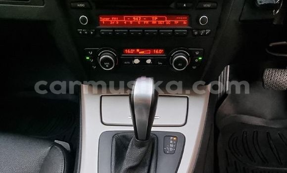 Acheter Occasion Voiture BMW 3–Series Blanc à Beitbridge, Matabeleland South Acheter Occasion Voiture BMW 3–Series Blanc à Beitbridge, Matabeleland South