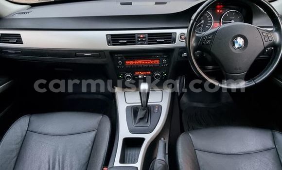 Acheter Occasion Voiture BMW 3–Series Blanc à Beitbridge, Matabeleland South Acheter Occasion Voiture BMW 3–Series Blanc à Beitbridge, Matabeleland South