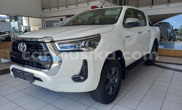 Nunua Ilio tumika Toyota Hilux Nyeupe Gari ndani ya Beitbridge nchini Matabeleland Kusini
