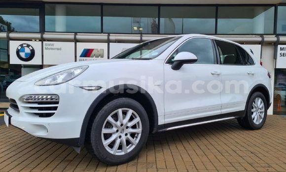 Tenga Tsaru Porsche Cayenne Chena Mota in Beitbridge in Matabeleland South Tenga Tsaru Porsche Cayenne Chena Mota in Beitbridge in Matabeleland South