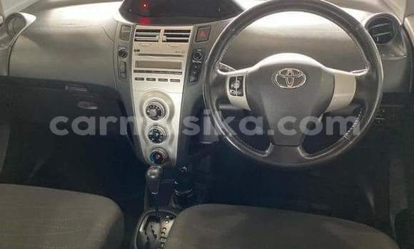 Buy Used Toyota Yaris Red Car in Beitbridge in Matabeleland South Buy Used Toyota Yaris Red Car in Beitbridge in Matabeleland South