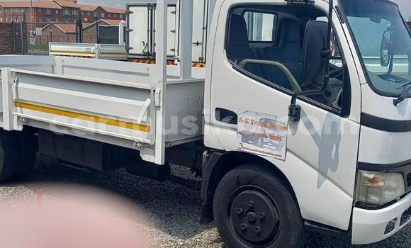 Acheter Occasion Utilitaire Toyota Dyna Blanc à Beitbridge, Matabeleland South Acheter Occasion Utilitaire Toyota Dyna Blanc à Beitbridge, Matabeleland South