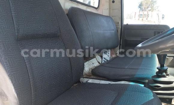 Buy Used Nissan UD White Truck in Beitbridge in Matabeleland South Buy Used Nissan UD White Truck in Beitbridge in Matabeleland South