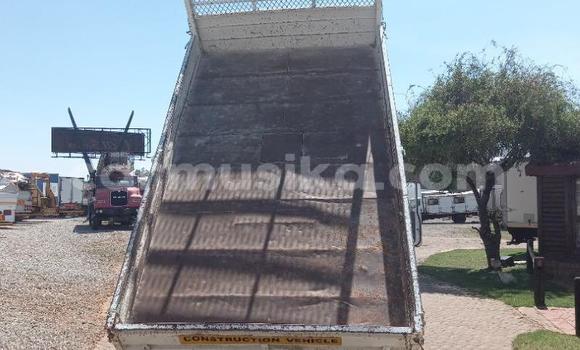 Buy Used Nissan UD White Truck in Beitbridge in Matabeleland South Buy Used Nissan UD White Truck in Beitbridge in Matabeleland South