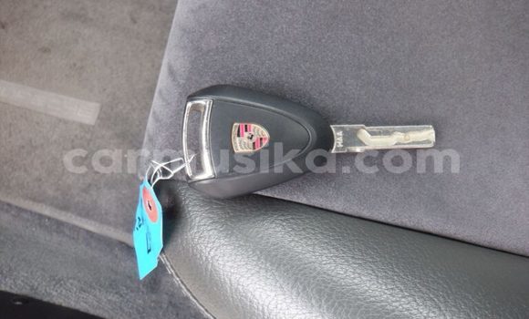 Acheter Occasion Voiture Porsche Cayenne Bleu à Beitbridge, Matabeleland South Acheter Occasion Voiture Porsche Cayenne Bleu à Beitbridge, Matabeleland South