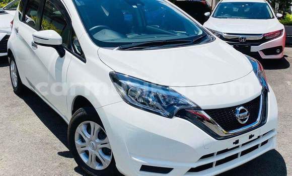 Nunua Ilio tumika Nissan Note Nyeupe Gari ndani ya Harare nchini Harare