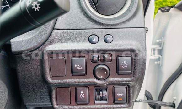 Tenga Tsaru Nissan Note Chena Mota in Beitbridge in Matabeleland South Tenga Tsaru Nissan Note Chena Mota in Beitbridge in Matabeleland South