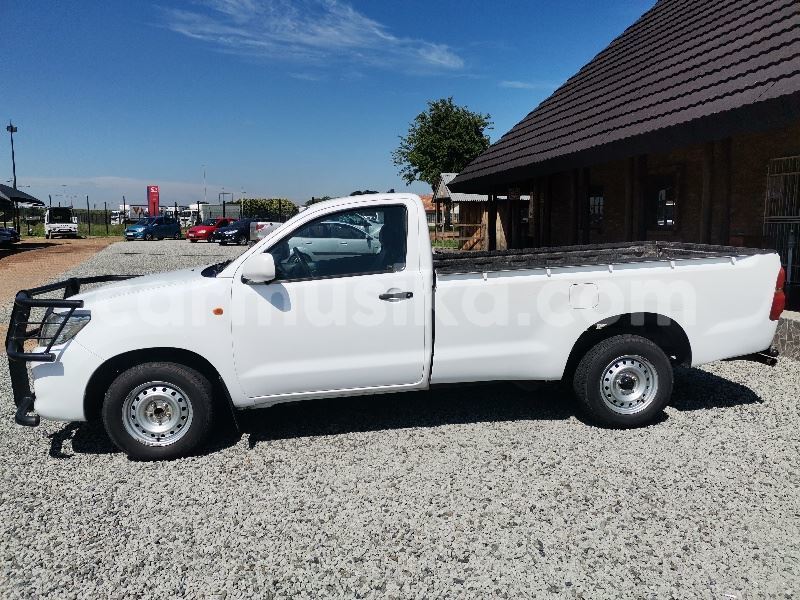 Big with watermark toyota hilux matabeleland south beitbridge 28806