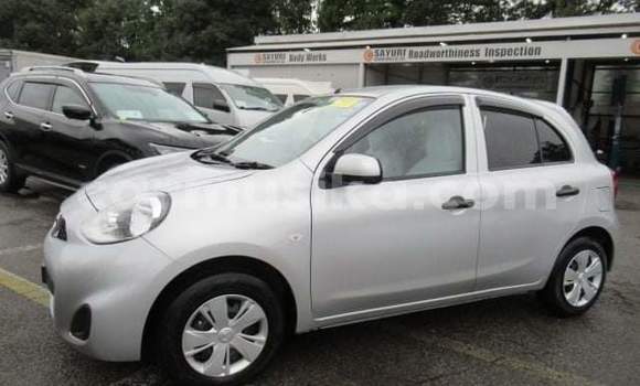 Nunua Ilio tumika Nissan March Fedha Gari ndani ya Harare nchini Harare