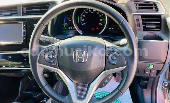 Buy Used Honda Fit Blue Car in Beitbridge in Matabeleland South Buy Used Honda Fit Blue Car in Beitbridge in Matabeleland South