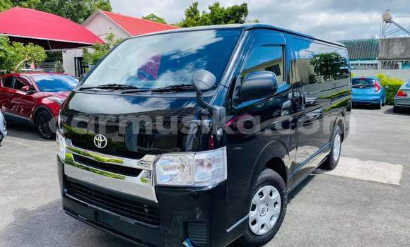 Buy Used Toyota Hiace Black Car in Beitbridge in Matabeleland South Buy Used Toyota Hiace Black Car in Beitbridge in Matabeleland South