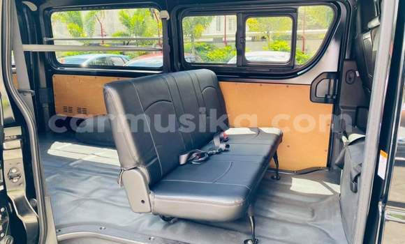 Buy Used Toyota Hiace Black Car in Beitbridge in Matabeleland South Buy Used Toyota Hiace Black Car in Beitbridge in Matabeleland South