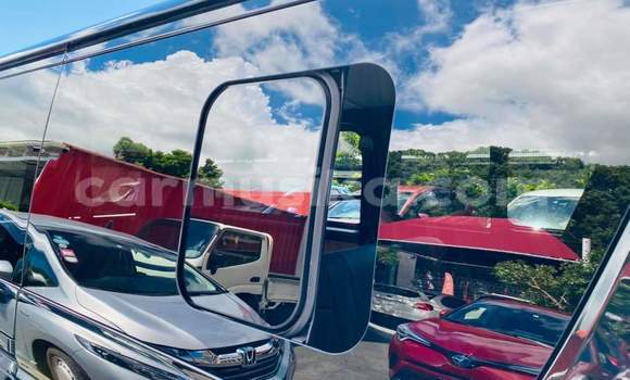 Buy Used Toyota Hiace Black Car in Beitbridge in Matabeleland South Buy Used Toyota Hiace Black Car in Beitbridge in Matabeleland South