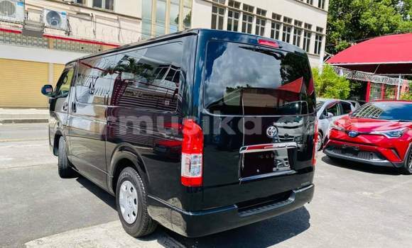 Buy Used Toyota Hiace Black Car in Beitbridge in Matabeleland South Buy Used Toyota Hiace Black Car in Beitbridge in Matabeleland South