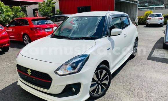 Acheter Occasion Voiture Suzuki Swift Blanc à Bulawayo, Bulawayo