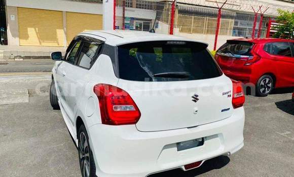 Tenga Tsaru Suzuki Swift Chena Mota in Bulawayo in Bulawayo Tenga Tsaru Suzuki Swift Chena Mota in Bulawayo in Bulawayo