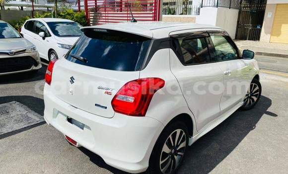 Tenga Tsaru Suzuki Swift Chena Mota in Bulawayo in Bulawayo Tenga Tsaru Suzuki Swift Chena Mota in Bulawayo in Bulawayo