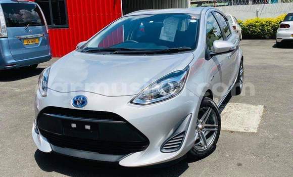 Buy Used Toyota Aqua Silver Car in Beitbridge in Matabeleland South