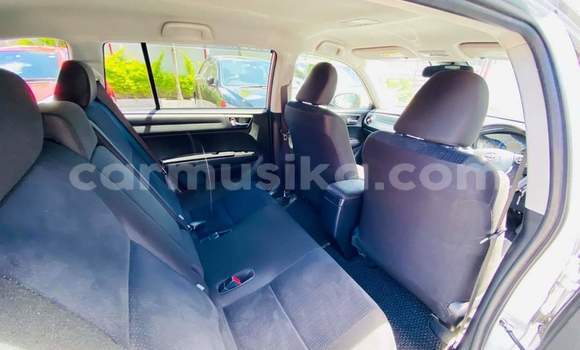 Acheter Occasion Voiture Toyota Corolla II Gris à Beitbridge, Matabeleland South Acheter Occasion Voiture Toyota Corolla II Gris à Beitbridge, Matabeleland South