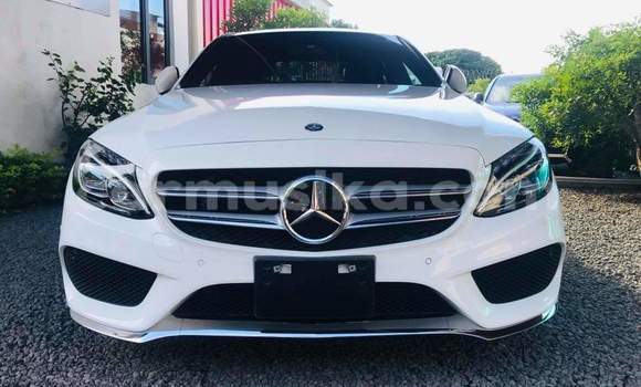 Tenga Tsaru Mercedes‒Benz C–Class Chena Mota in Harare in Harare Tenga Tsaru Mercedes‒Benz C–Class Chena Mota in Harare in Harare