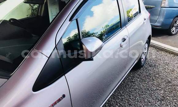 Tenga Tsaru Toyota Vitz Sirivha Mota in Beitbridge in Matabeleland South Tenga Tsaru Toyota Vitz Sirivha Mota in Beitbridge in Matabeleland South