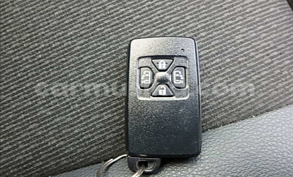 Acheter Occasion Voiture Toyota Voxy Blanc à Beitbridge, Matabeleland South Acheter Occasion Voiture Toyota Voxy Blanc à Beitbridge, Matabeleland South